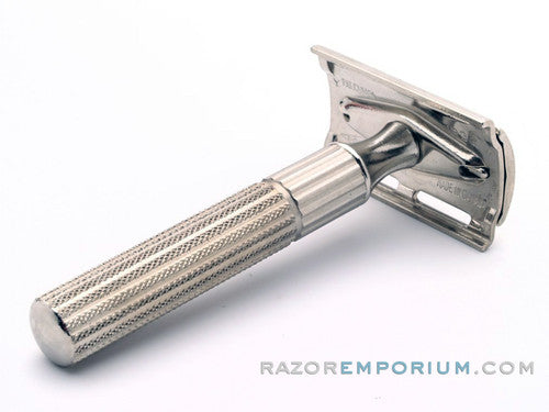 1953 Y4 Gillette Fat Handle Tech Safety Razor in Red Box w/ Blades
