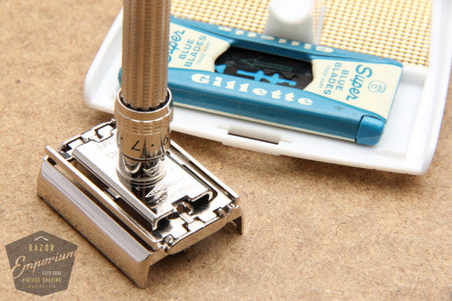 Gillette 1967 Slim Adjustable DE Safety Razor w/ Gold Case M4