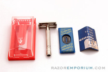 1958 Gillette TV Super Speed Razor Set in Original Red Case D1