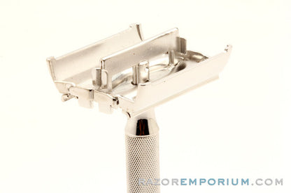 1941 Gillette Ranger Tech DE Safety Razor w/ Case & Blue Blades