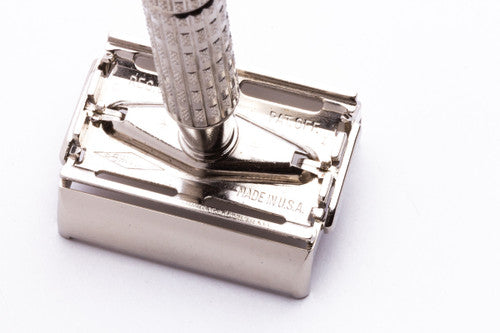 1957 Gillette Heavy Red Tip Double Edge Super Speed with Case C1