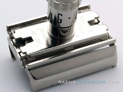 1972 S2 Gillette Super Adjustable 109 Safety Razor Set w/ Case & Blade Bank