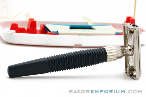 1967 Gillette Slim Twist TTO DE Safety Razor Set