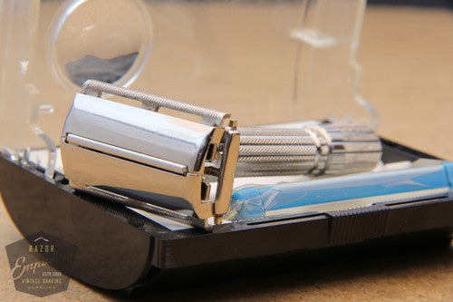 Gillette 1960 Fatboy / $1.95 Adjustable DE Safety Razor in Case - Mint