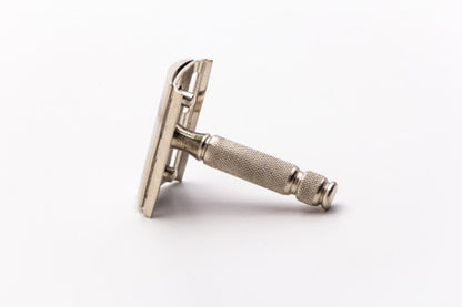 German Three Piece Ball End Razor Set With Blades