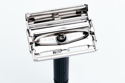 1967 M4 Gillette Black Handle Super Speed Safety Razor