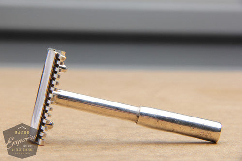 Gillette / Tiffany & Co. 1927 Sterling Silver DE Travel Razor