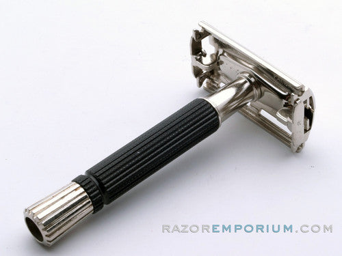 1972  S2 Gillette Black Handle Super Speed Safety Razor