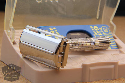 Gillette 1957 Regular / Flair Tip DE Super Speed in Tan Case - C4