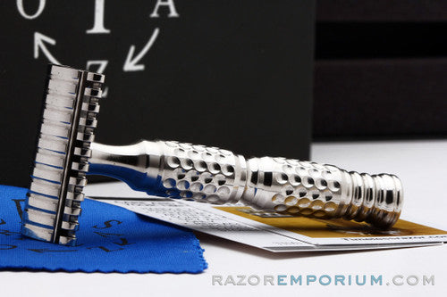 Timeless Razor Open Comb and Dimpled Stainless Steel Safety Razor