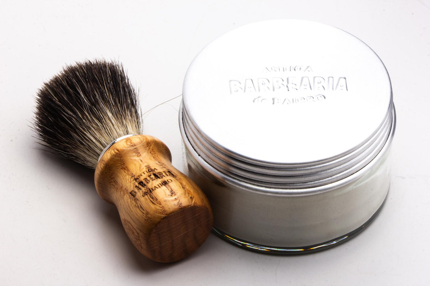 Antiga Barbearia De Bairro | 10th Anniversary Box