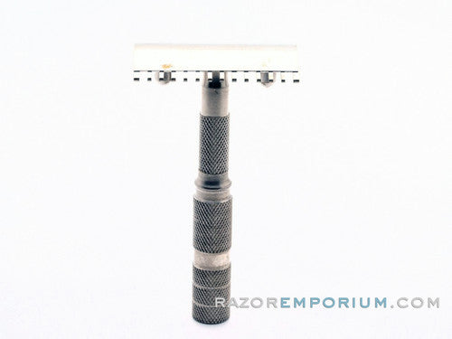 Travel Tech Safety Razor w/ Metal Case