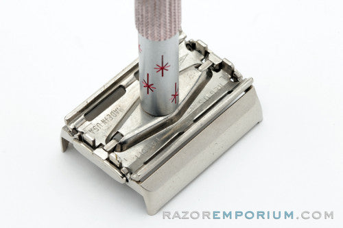 1966 Gillette L1 Pink Star Lady Gillette DE Safety Razor