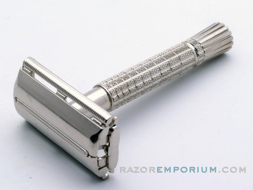 1966 L1 Gillette Flare Tip Super Speed Safety Razor
