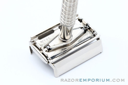 1954 Gillette Flare Tip Super Speed DE Safety Razor - Z3