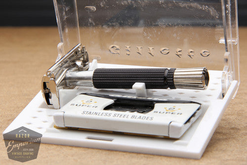 Gillette 1967 Black Handle Super Speed Safety Razor w/ Case - M4