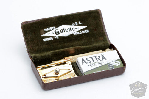 1947-51 Gillette Ball End Tech Razor Electro Etched Logo Travel Set