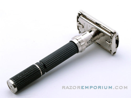 1974 U4 Gillette Super Adjustable 109 Safety Razor Set w/ Case & Blade Bank