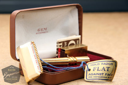 Gem 1940's Micromatic Clog Pruf Single Edge Safety Razor in Brown Case