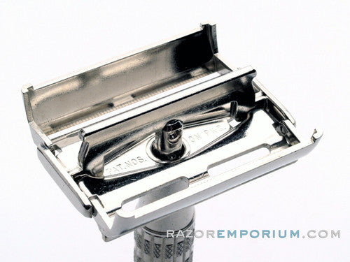 1959 E1 Gillette Heavy Red Tip DE Super Speed Safety Razor w/ Case, Instructions, & Blade Bank
