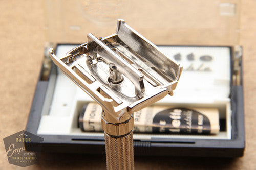 Gillette 1959 Fatboy / $1.95 Adjustable DE Safety Razor in Case - E2