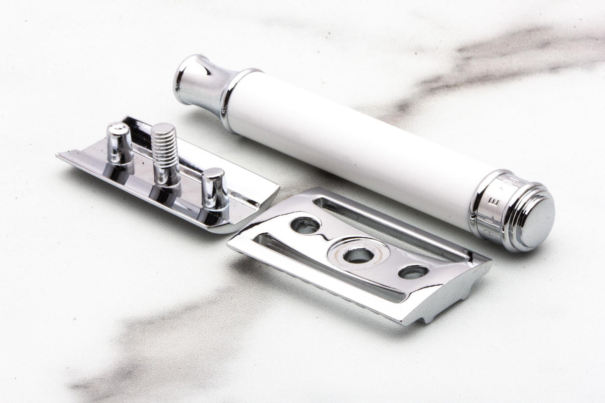 MUHLE | R107 Closed Comb Double Edge Safety Razor - White