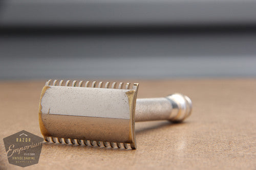 Gillette 1920's Basketweave Pocket Edition - Old Type Ball End (DE) Razor Set