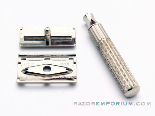 1953 Y4 Gillette Fat Handle Tech Safety Razor in Red Box w/ Blades