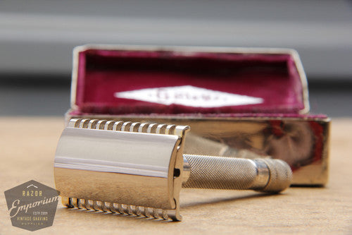 Gillette 1934 No. 88 Silver NEW Long Comb DE Safety Razor w/ Metal Case - Made in England