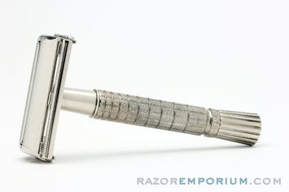 1966 Gillette L3 Flare Tip Super Speed Safety DE Razor