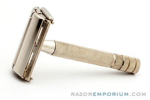 1940's Gillette Super Speed One Piece Double Edge Razor in Case