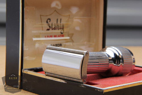 Stahly Live Blade Wind-Up Vibrating DE Safety Razor - Chrome Handle w/ Box
