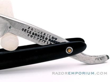 5/8" Frederick Reynolds 'Celebrated Razor' Straight Razor | Sheffield, England