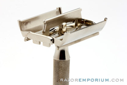 1940's Gillette Super Speed One-Piece Double Edge Razor in Case