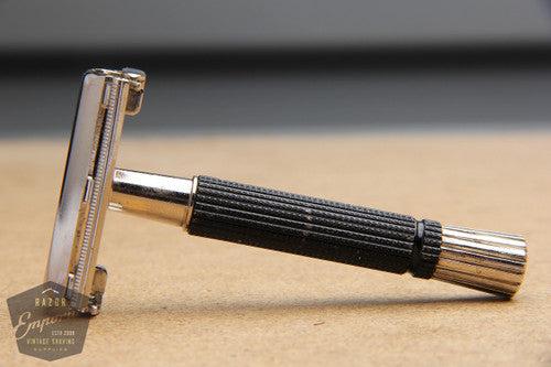 Gillette 1973 Black Handle Super Speed DE Safety Razor - T4