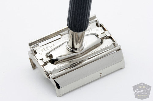 1975 Gillette V2 Black Handle Super Speed Safety Razor