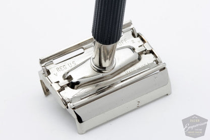 1975 Gillette V2 Black Handle Super Speed Safety Razor