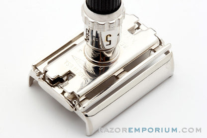 1970 P3 Gillette Super Adjustable 109 Safety Razor