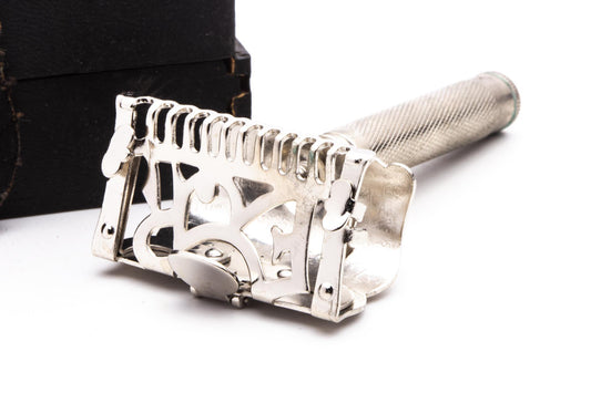 1907 Ever-Ready Lather Catcher Single Edge Safety Razor Set | Original Condition