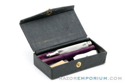 1918 Liberty Single Edge Safety Razor Orig Black Leather Case