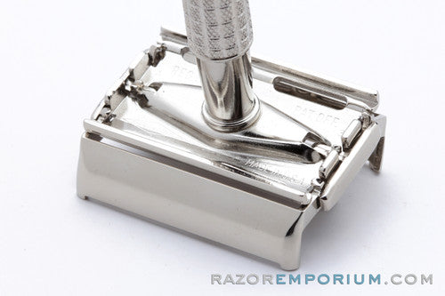 1955 Gillette Flare Tip Super Speed DE Safety Razor Factory Nickel