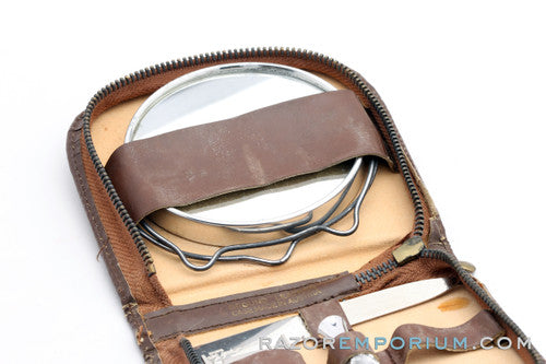 1967 Gillette M1 Travel Tech Safety Razor Leather Case