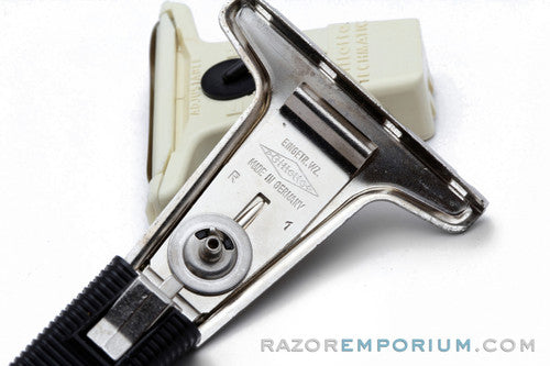 1971 Gillette Techmatic Band Safety Razor with Case