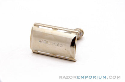 1964 Gillette Travel Tech Razor With Gold Tone Carrying Case - J4
