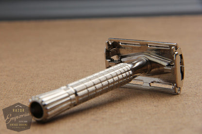 Gillette 1957 Flair Tip Super Speed DE Safety Razor -- C1