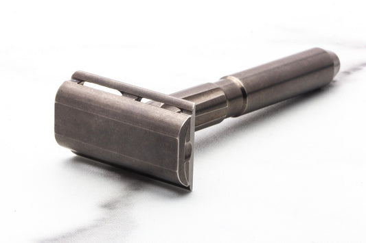 The Razor Company | Stainless Steel Double Edge Safety Razor - Tumbled - Level 1