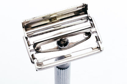 1964 Gillette Blue Star Lady Gillette DE Safety Razor with Case I1