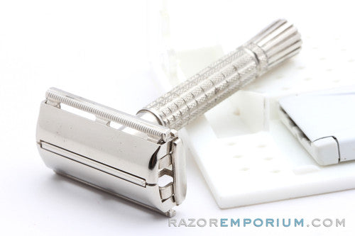 1962 Gillette Flare Tip Super Speed Safety Razor Set H2