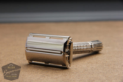 Gillette 1966 Flair Tip Super Speed DE Safety Razor -- L2