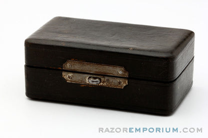 1930's L'Essor Open Comb Double Edge Safety Razor Set w/ Case & Blade Banks
